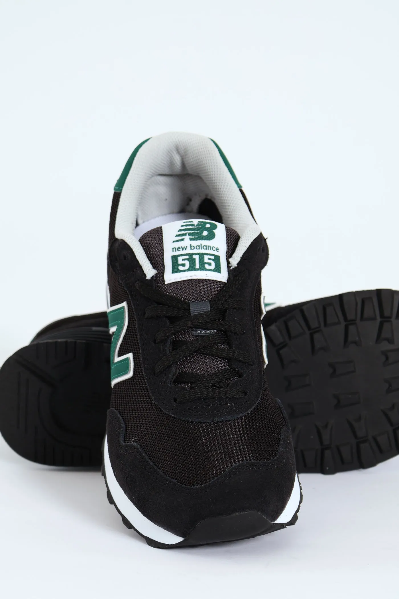 515 V3 Panelled Cleated Sole Lace Up Sneaker - Black