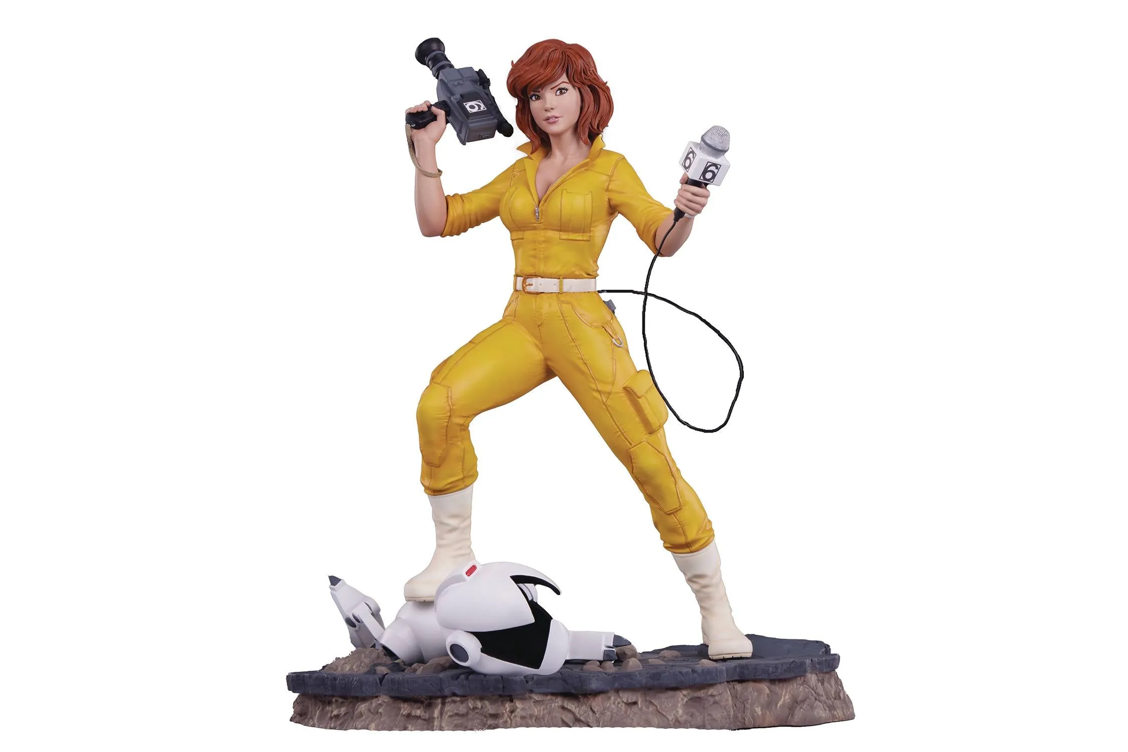April O'Neil Teenage Mutant Ninja Turtles 1/4 Scale Statue Pre-order