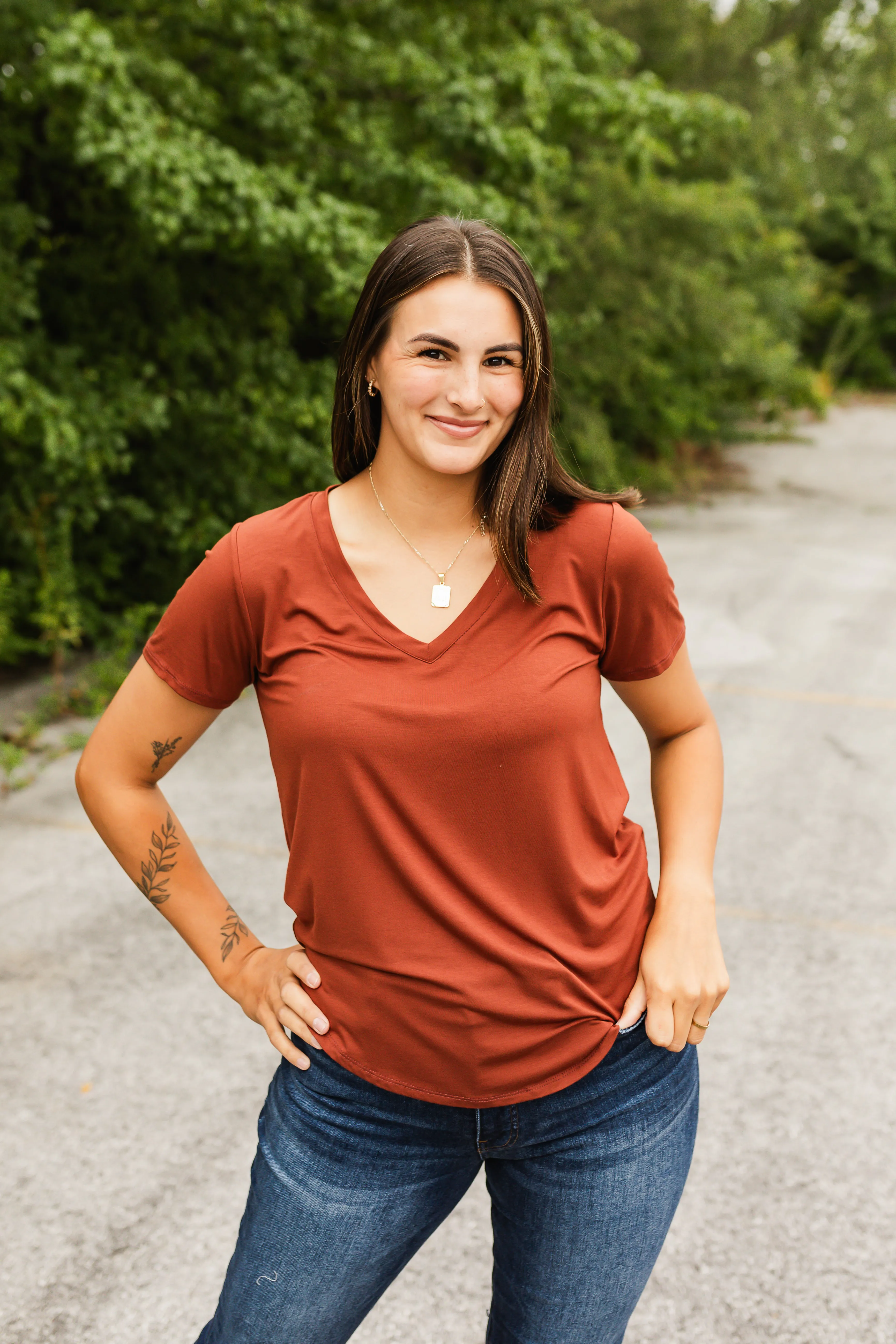 charlie tee in cinnamon