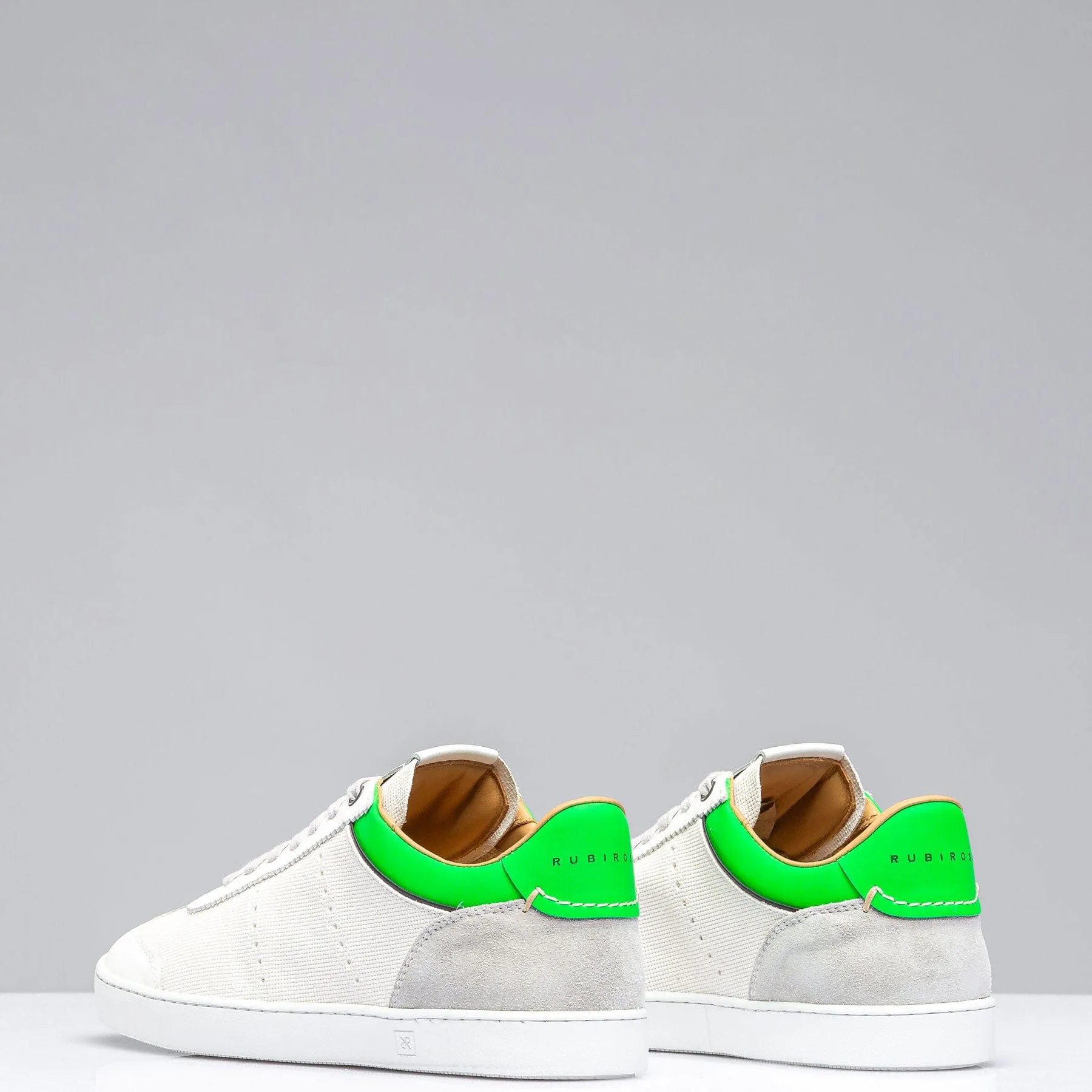 Dash Shoe In White/Green