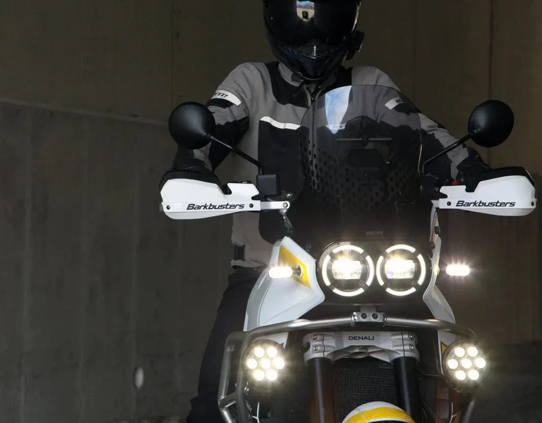 Denali valbeugel mistlampen montage adapters voor de Ducati Desert X
