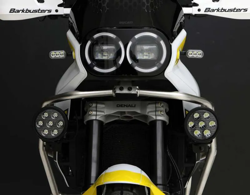 Denali valbeugel mistlampen montage adapters voor de Ducati Desert X