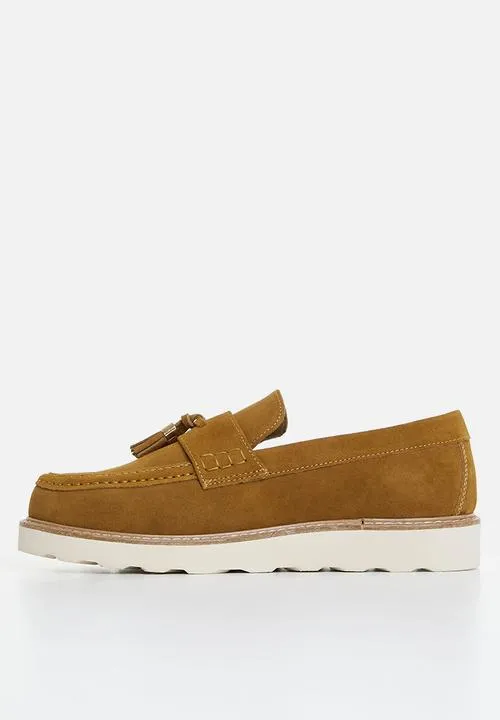 Jonathan D Scout Tassel Shoe Camel