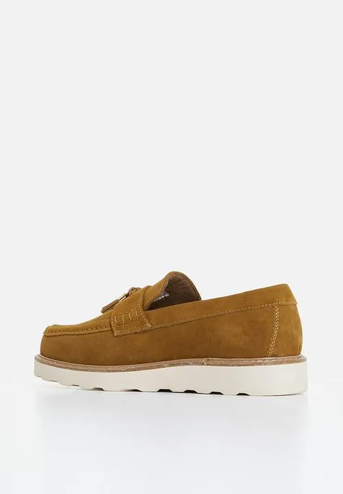 Jonathan D Scout Tassel Shoe Camel