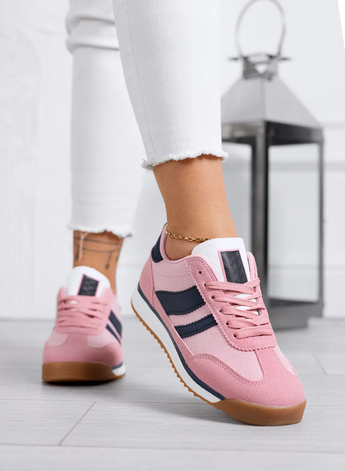 JUNO - Sneakers rosa in tessuto con dettagli blu navy e suola in gomma