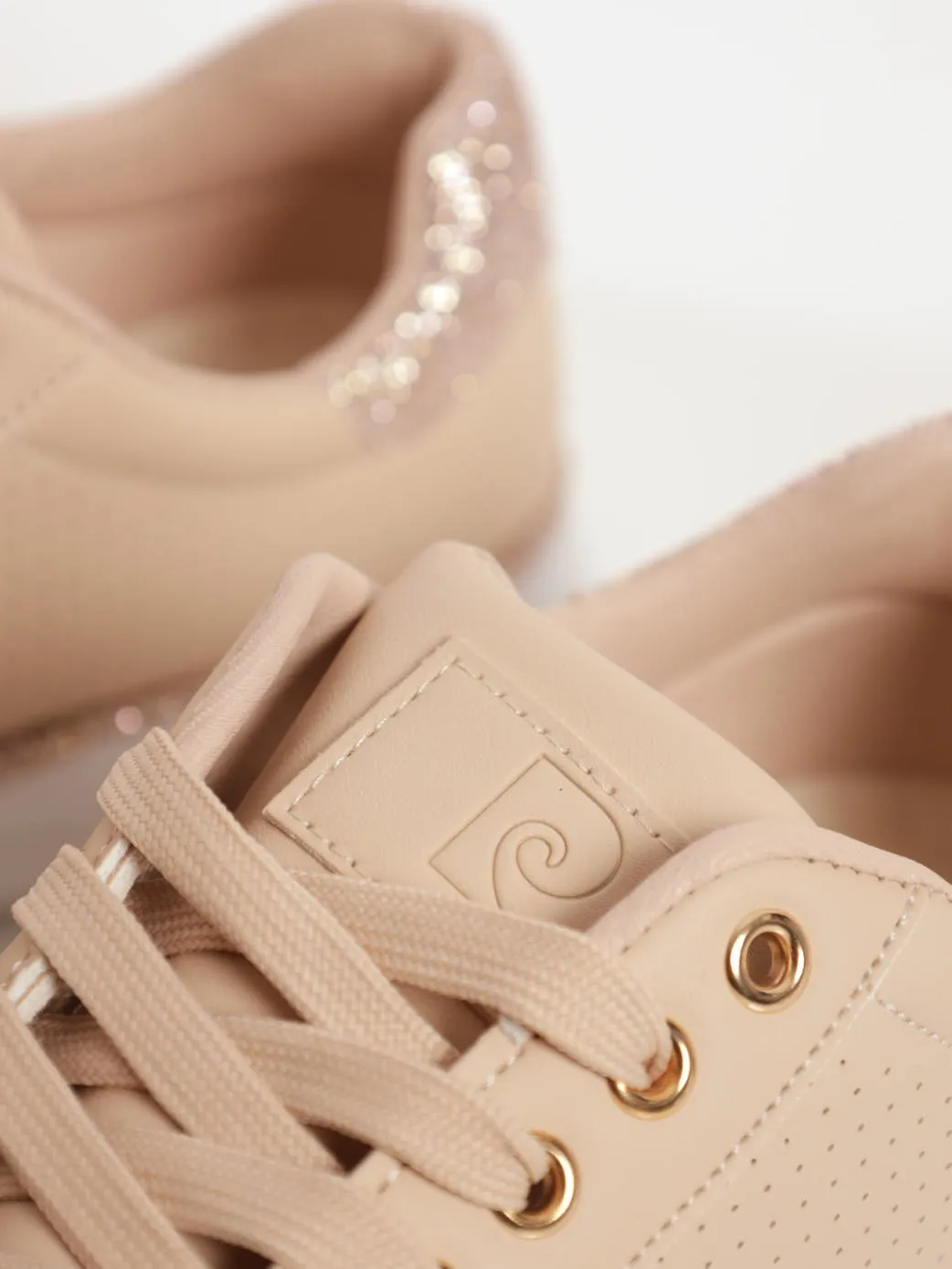 Ladies Glitter PU Lace-Up Sneaker - Beige