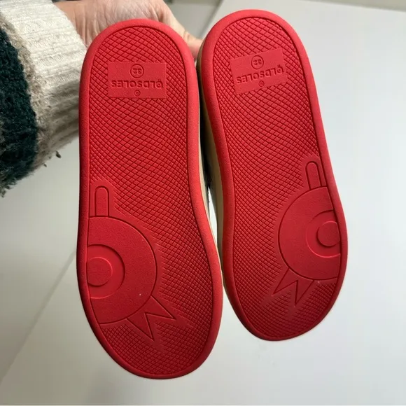 Like new! Old Soles red star sneakers