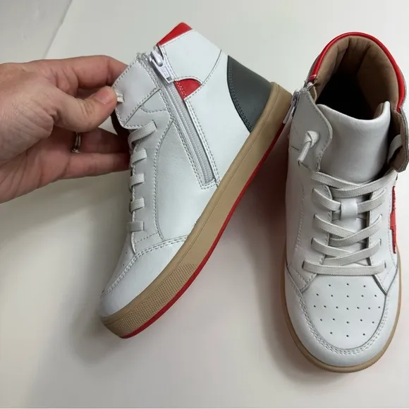 Like new! Old Soles red star sneakers