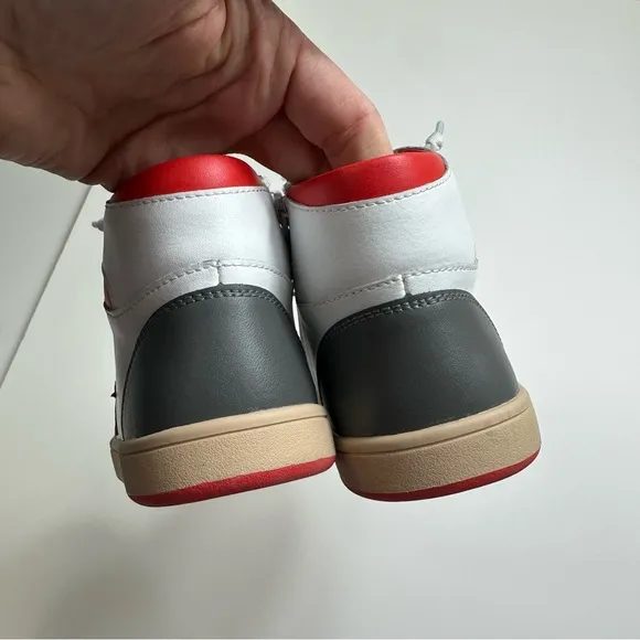 Like new! Old Soles red star sneakers