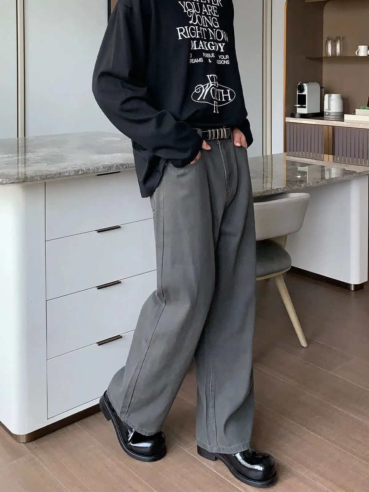 Loose-fit Straight-leg Pants