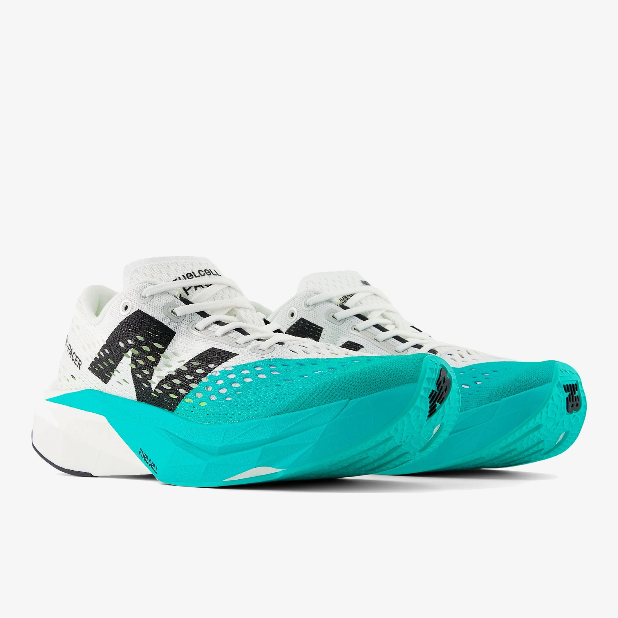 New Balance - FuelCell SuperComp Pacer v2 - Large - Femme