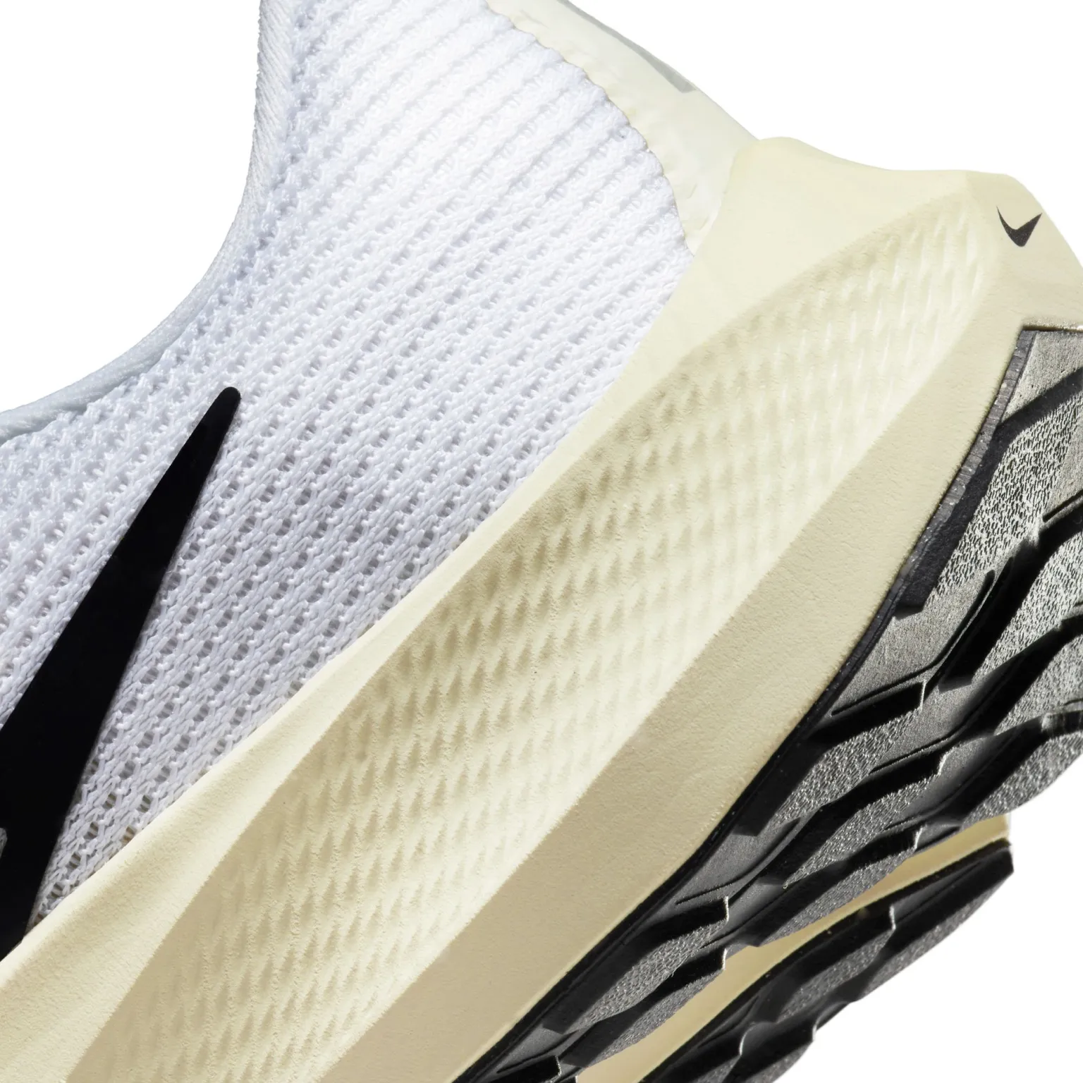 Nike Womens Pegasus 40 Running
