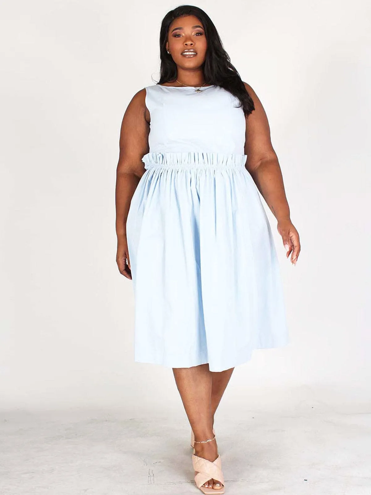 PLUS SIZE SLEEVELESS BACK BUTTON UP POCKETS FIT & FLARE MIDI DRESS