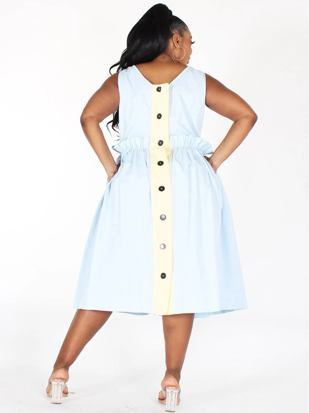 PLUS SIZE SLEEVELESS BACK BUTTON UP POCKETS FIT & FLARE MIDI DRESS