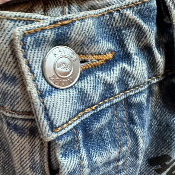 REVICE Super 80’s Hollywood icon jeans Size 25 decorated w/iconic H’wood details