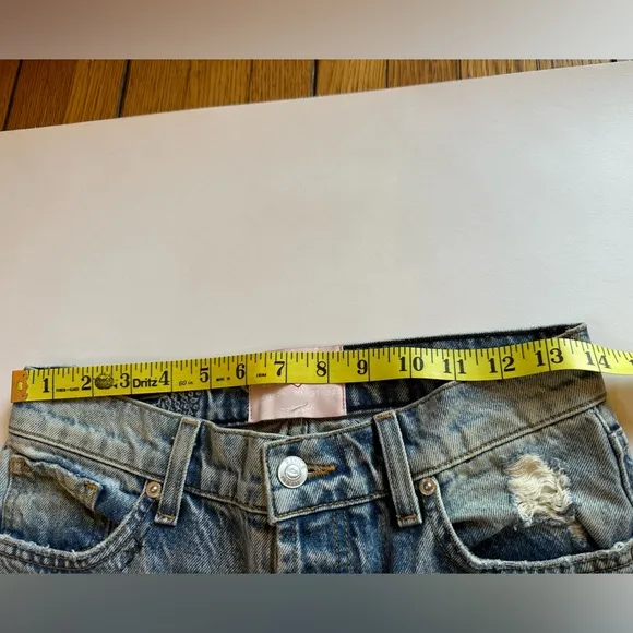 REVICE Super 80’s Hollywood icon jeans Size 25 decorated w/iconic H’wood details