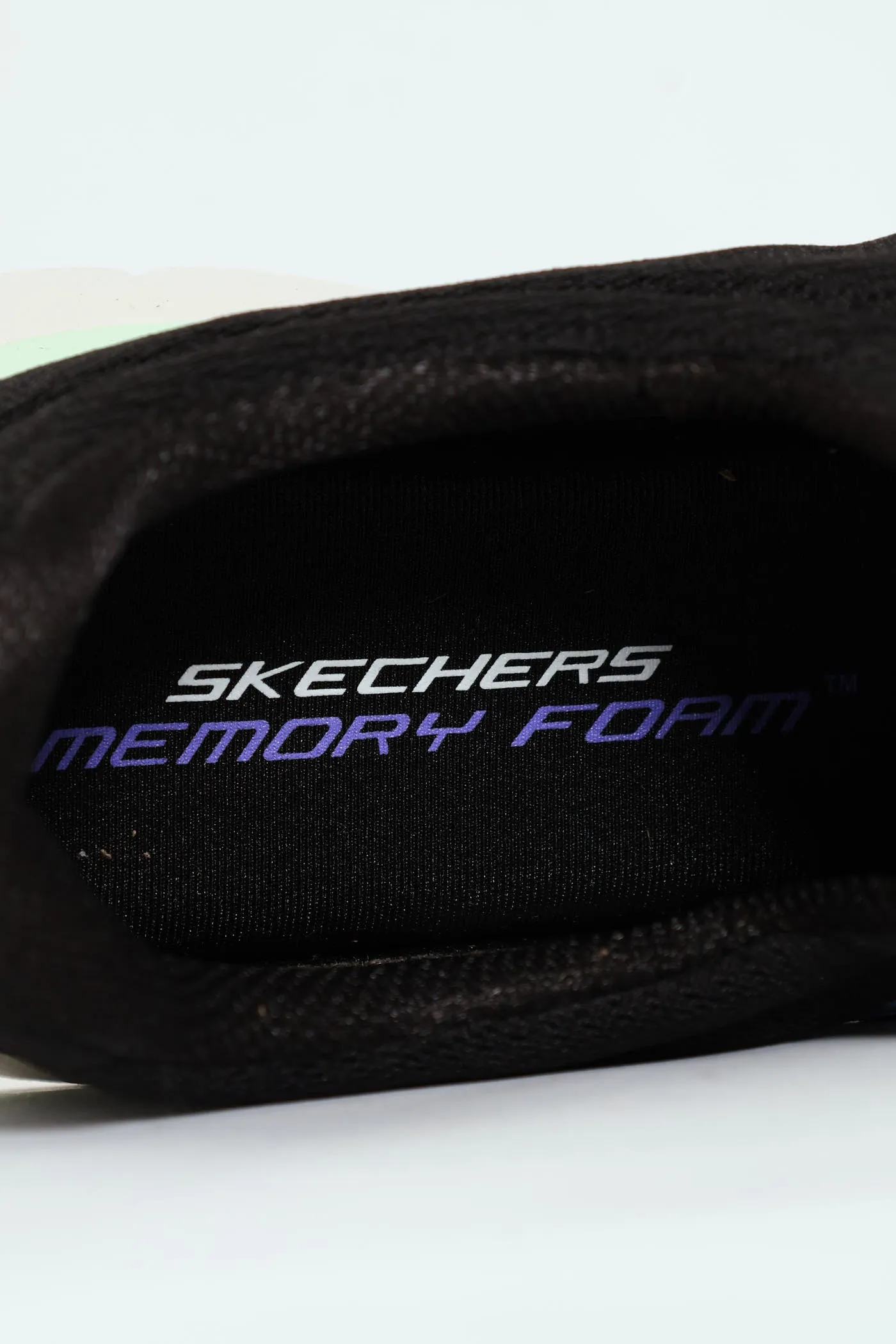 Summits Sneakers - Black/White