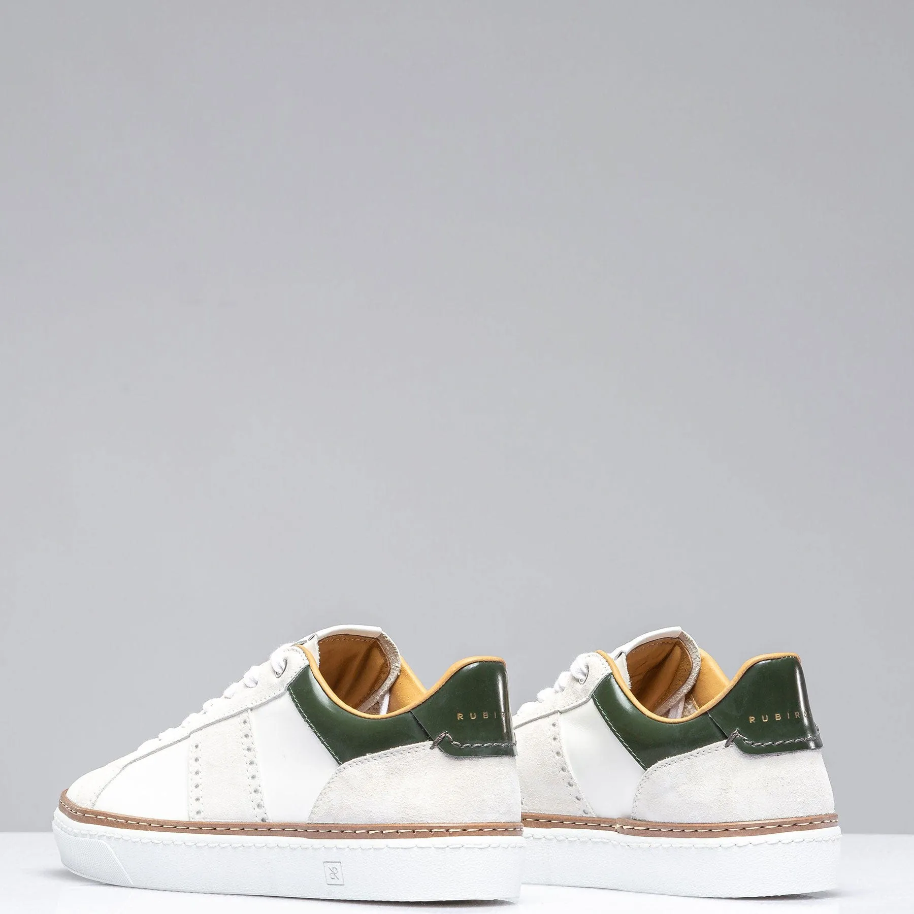 The Mustang Shoe In White/Green