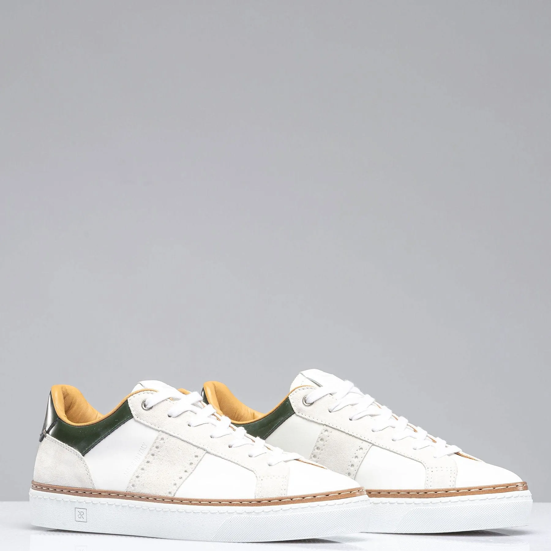 The Mustang Shoe In White/Green