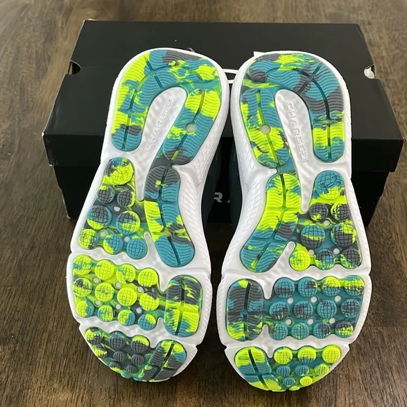 Under Armour Boys Grade School Sneakers size 4