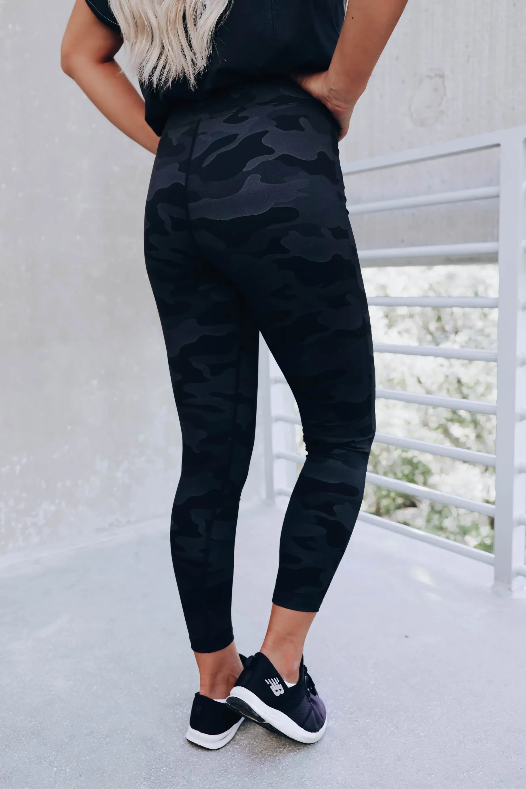 Undercover Leggings - Black Camo