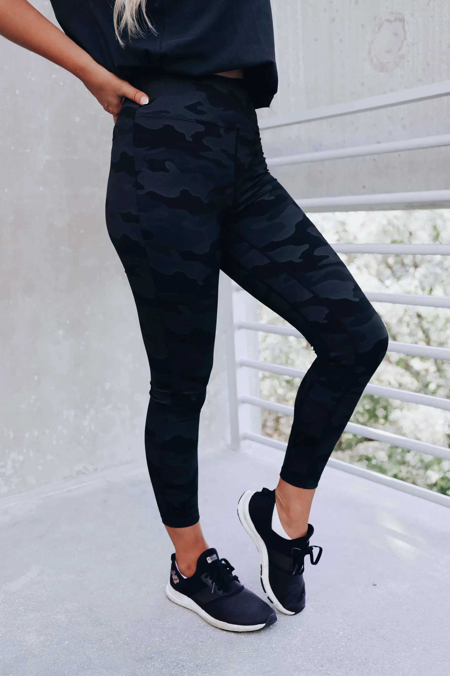 Undercover Leggings - Black Camo