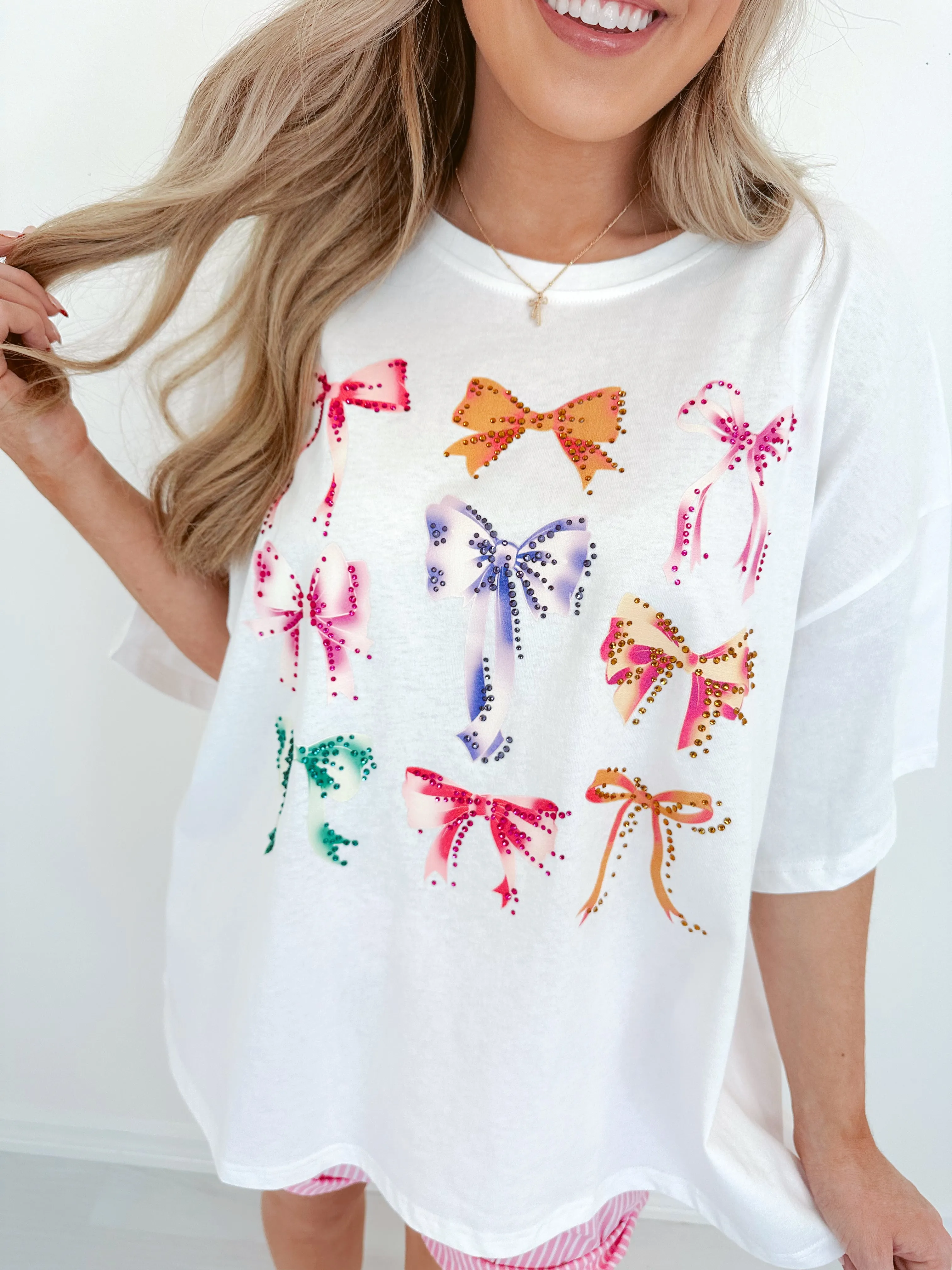 Unhidden Gem Bow Graphic Tee -White