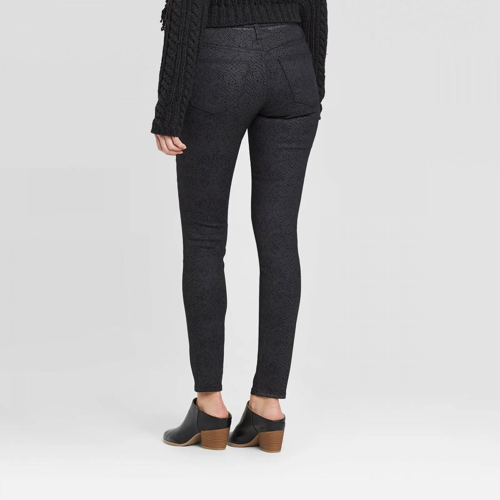 Universal Thread Women's Snake Print High Rise Skinny Jeans